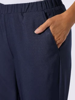 Pantalon 3/4 broderie décorative