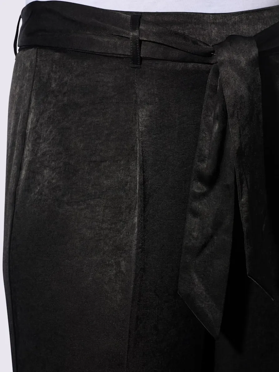 Pantalon livrée avec la ceinture à nouer
