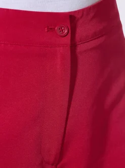 Pantalon plis repassés, effet affinant
