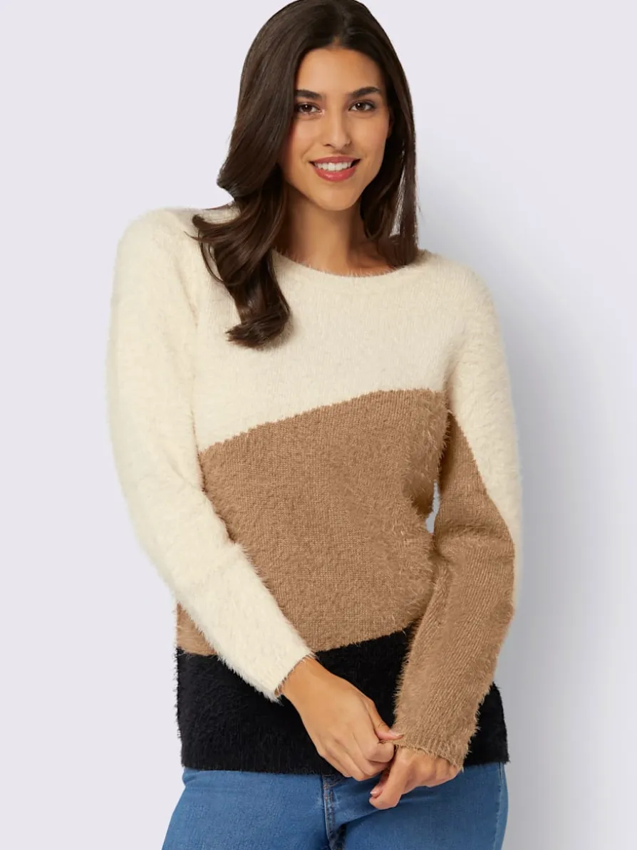 Pull encolure ronde fil moelleux à poils longs