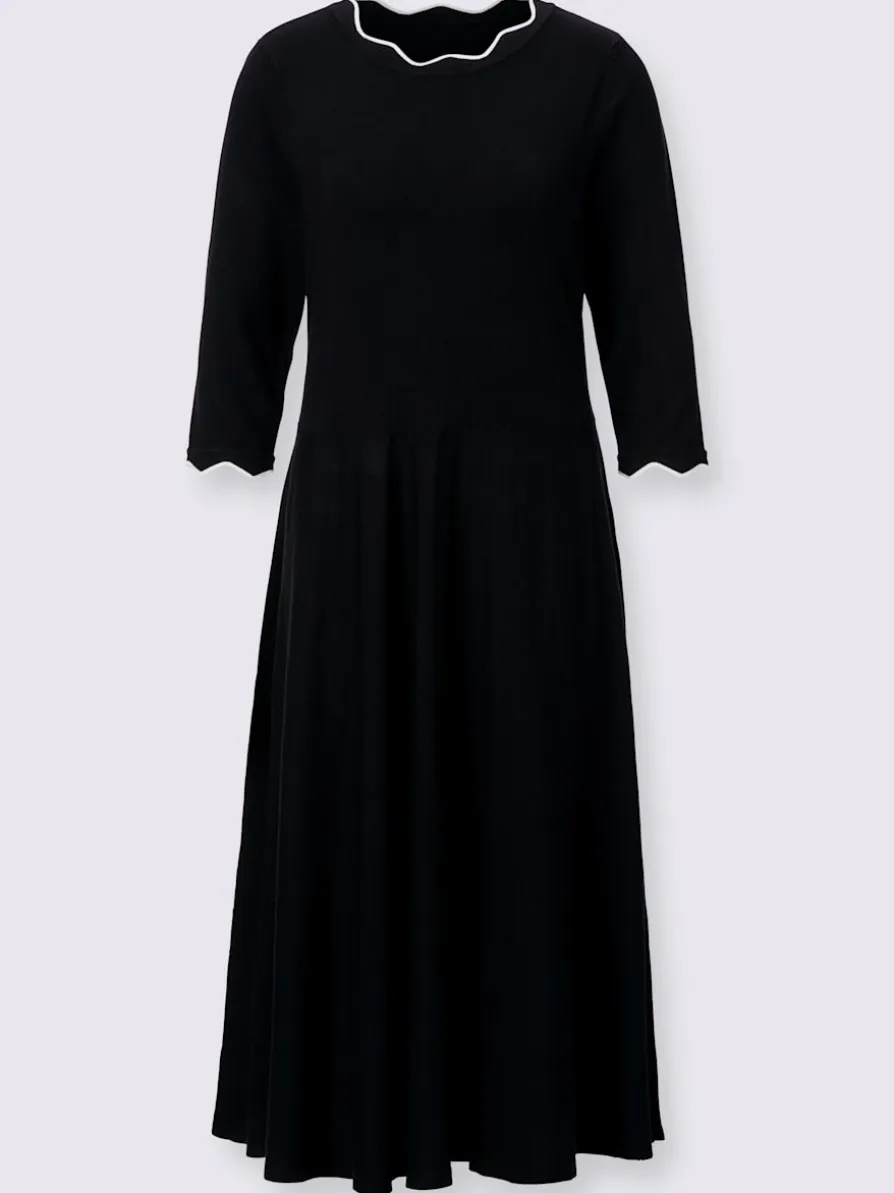 Robe en tricot bord ondulé élégant à l'encolure