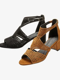 Sandales à brides petites découpes