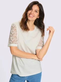 T-shirt en dentelle manches bouffantes discrètes