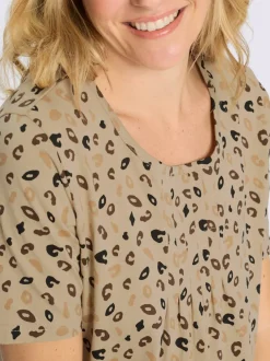 T-shirt à manches courtes plis affinants à l'encolure