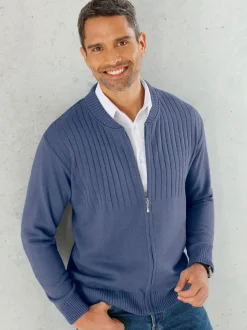 Veste en tricot motif tricoté délicat