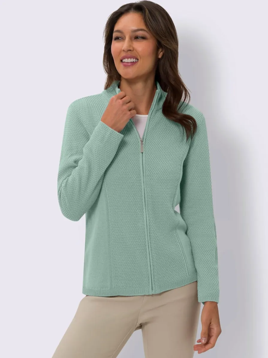 Veste en tricot superbe motif tricoté